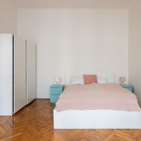 Welcoming Flat In Vinohrady By Prague Daysアパートメント エクステリア 写真